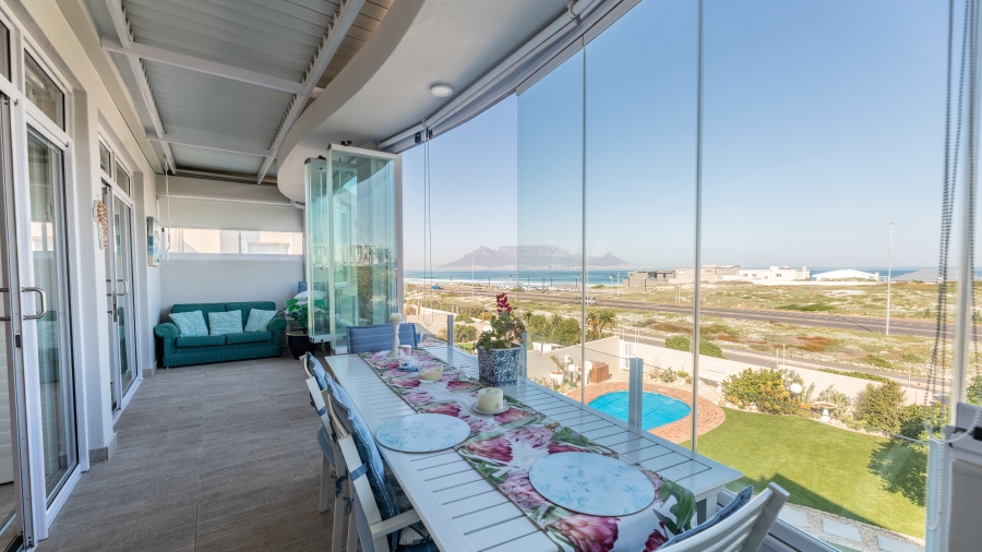 3 Bedroom Property for Sale in Bloubergstrand Western Cape